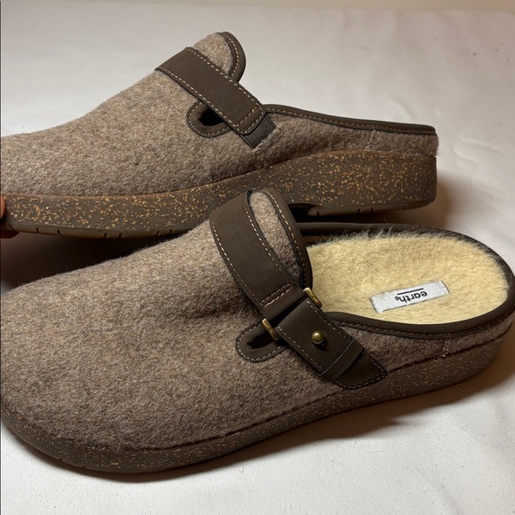 Earth Taupe Fabric Upper Mules Size 8.5 - Picture 3 of 8